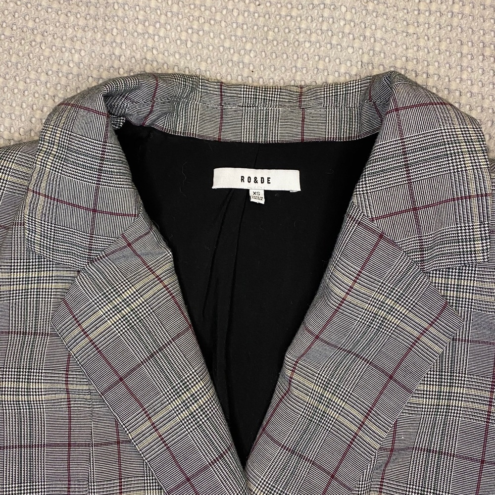 Plaid Blazer SUPER CUTE!!!
